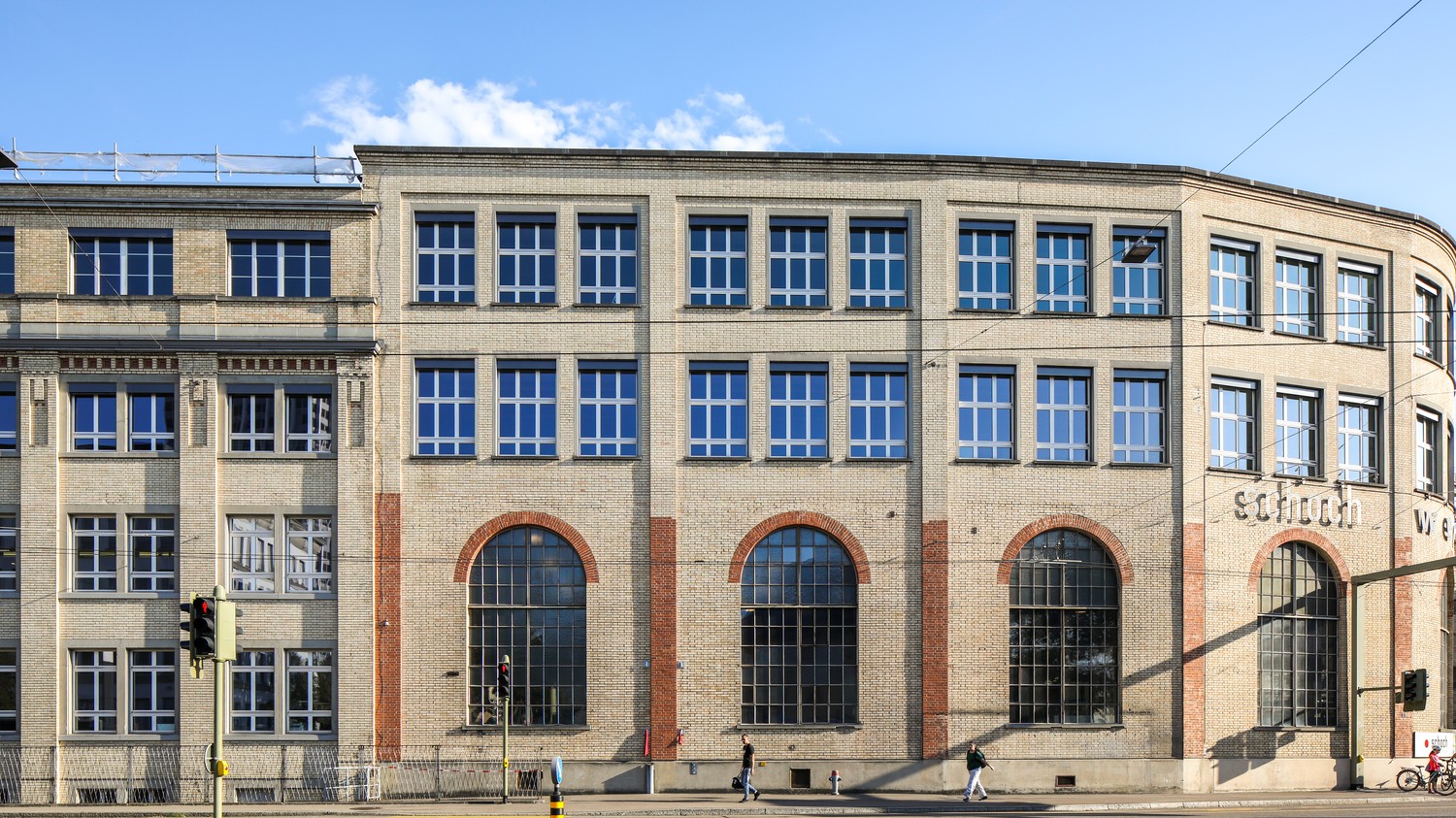 442m² office, photo 4 of 9