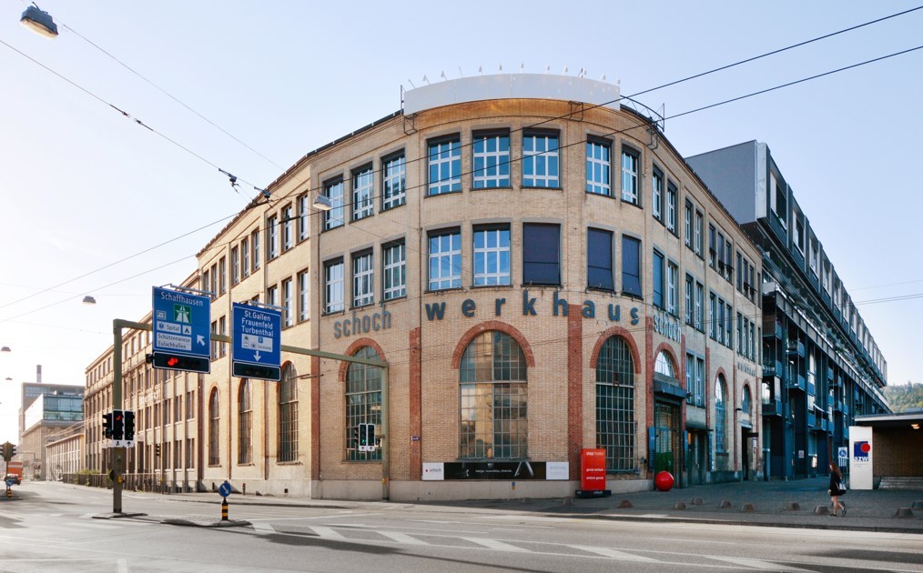 442m² office, photo 1 of 9