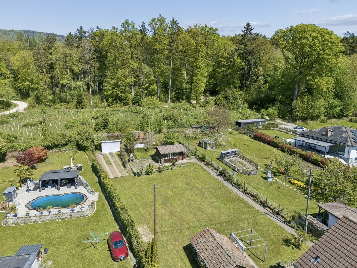 990m² building land