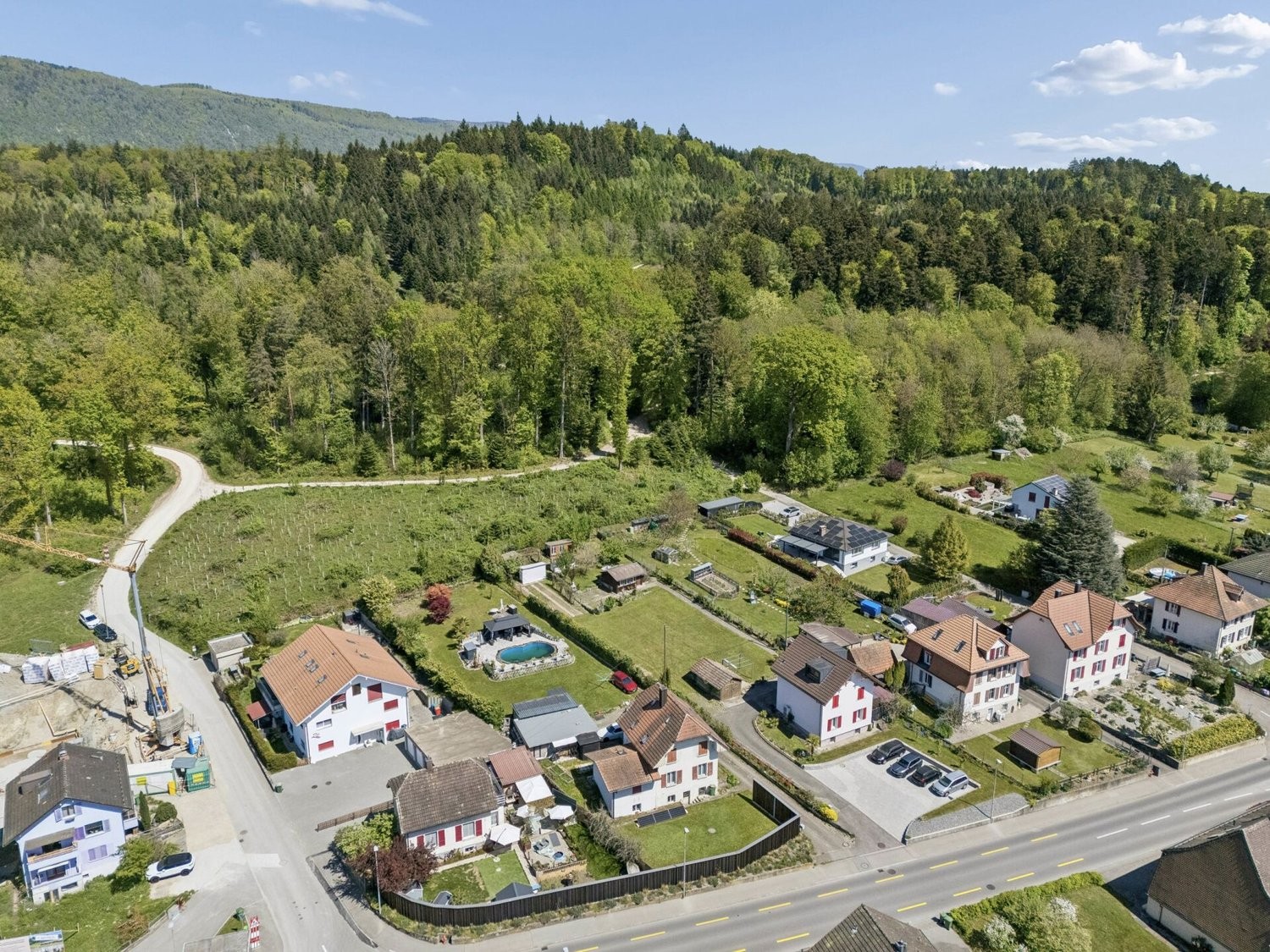 990m² building land