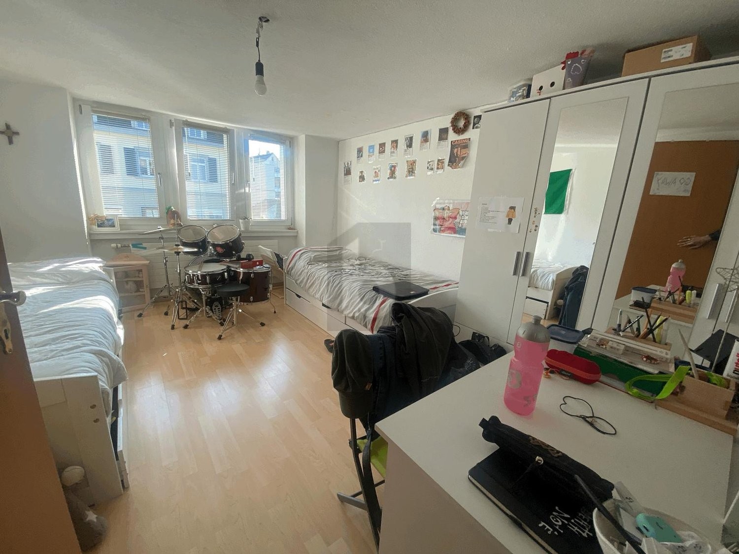 5 rooms apartment