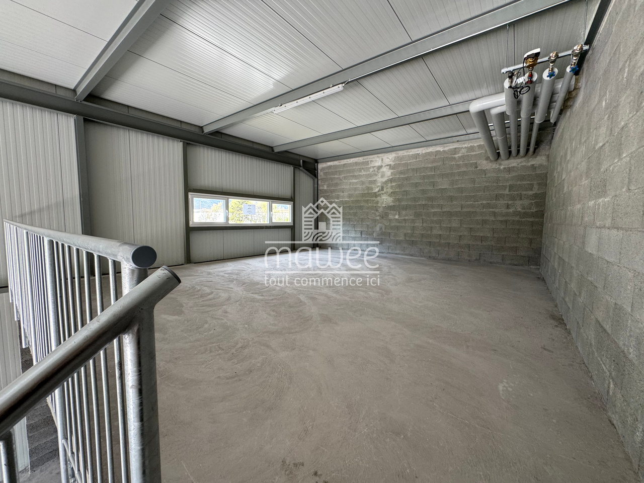 Single garage, photo 1 of 6