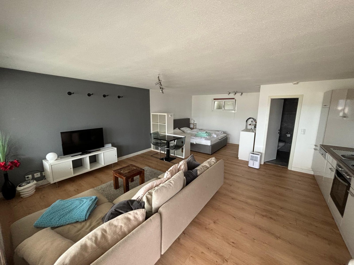 1 room apartment, photo 1 of 6