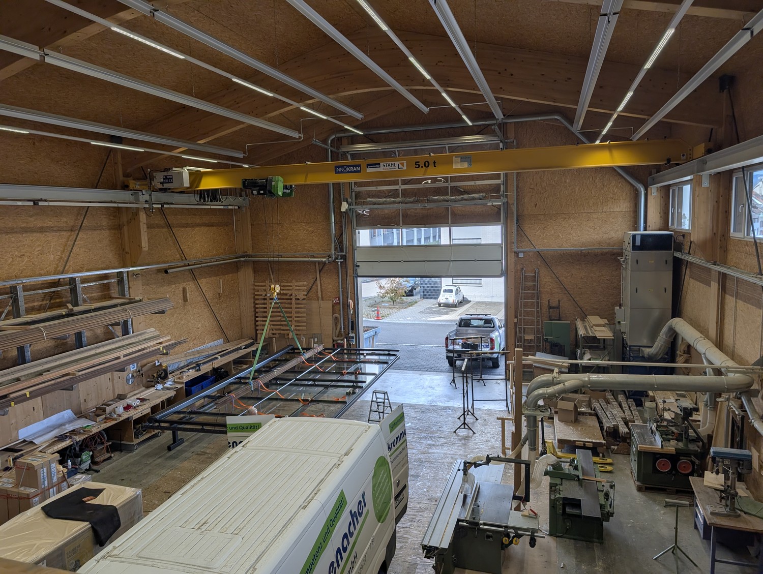 756m² workshop, photo 2 of 10