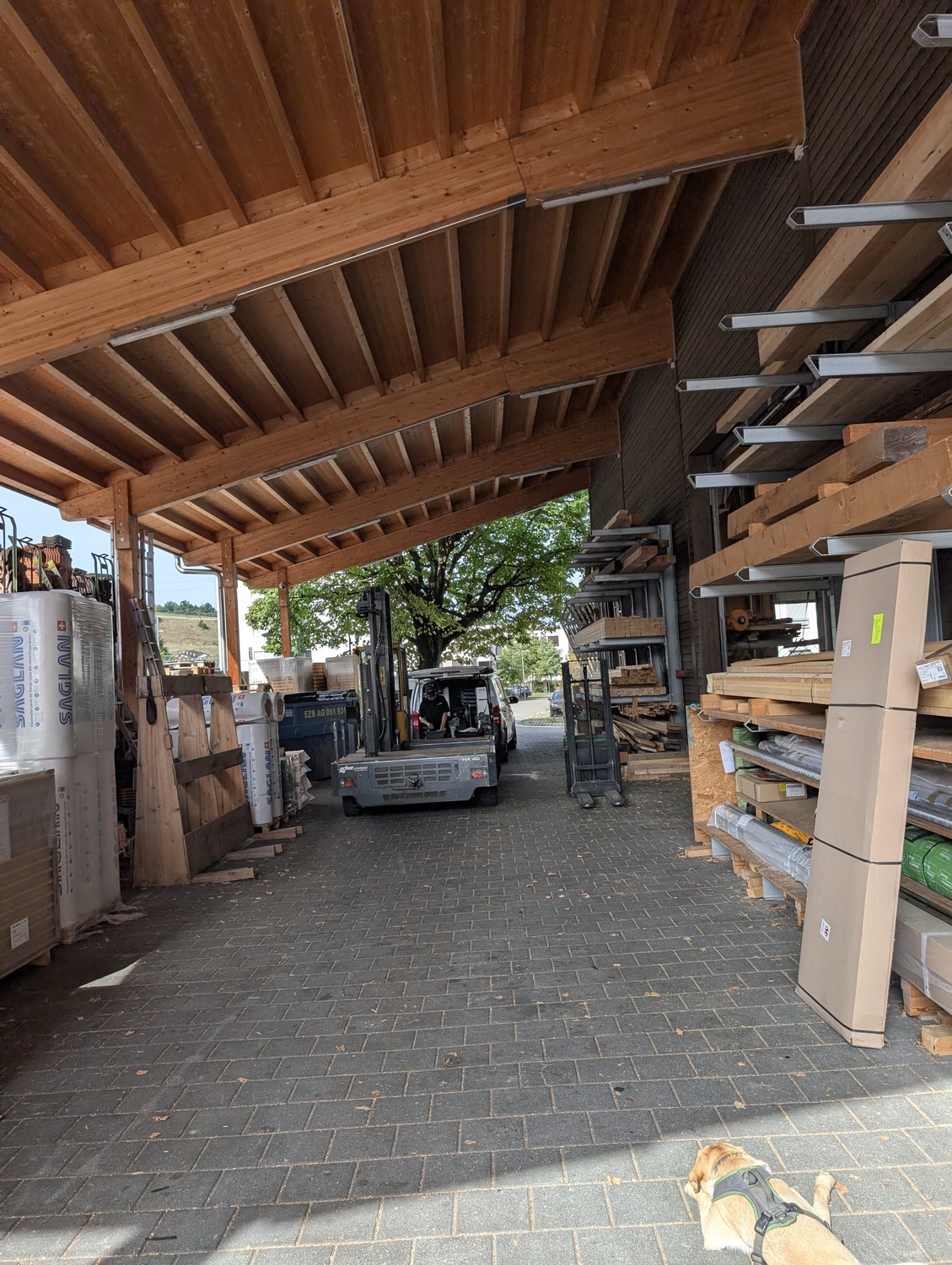 756m² workshop, photo 4 of 10