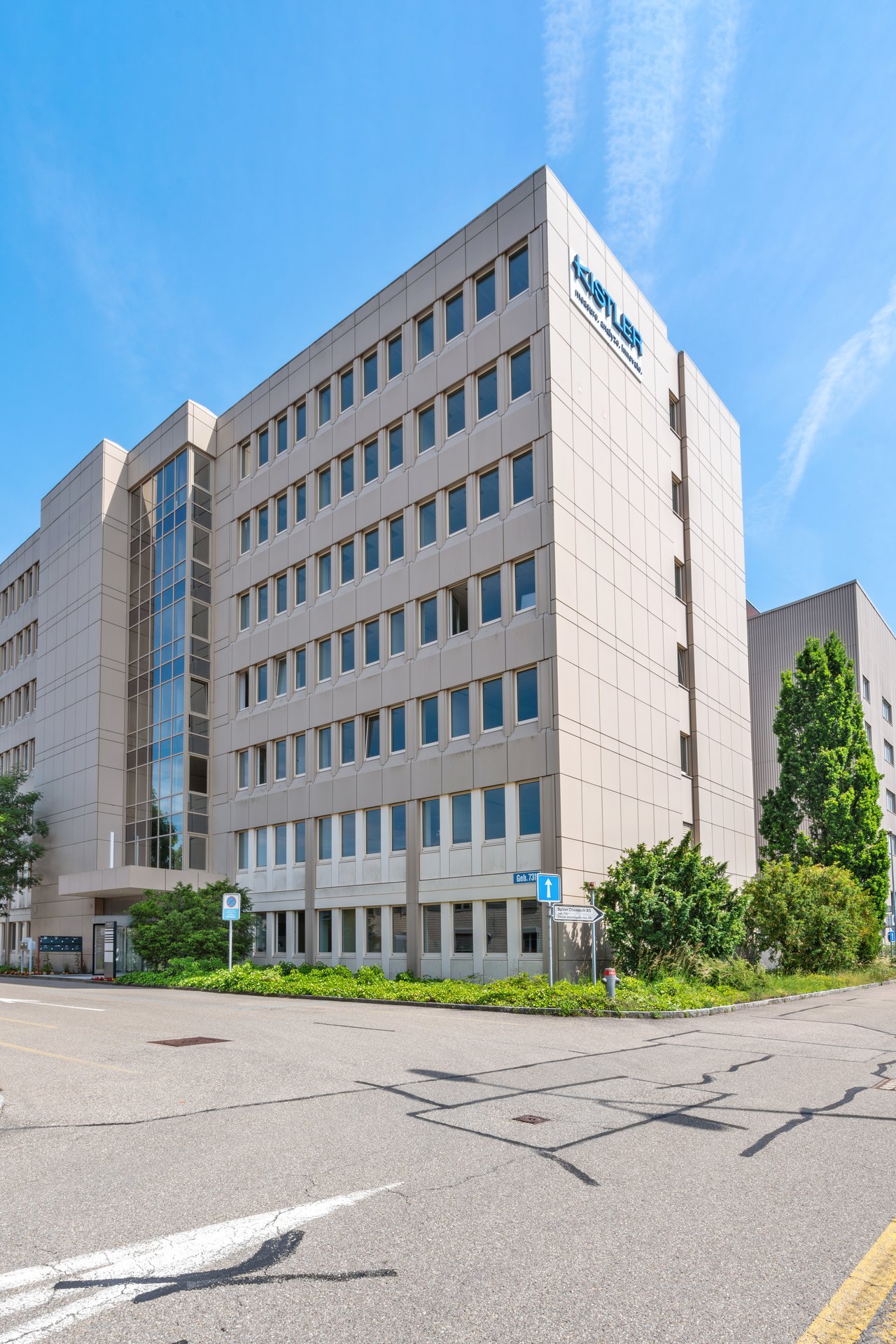 950m² office, photo 3 of 10