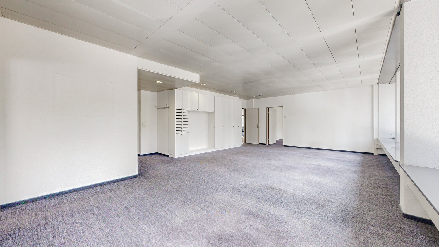 456m² office
