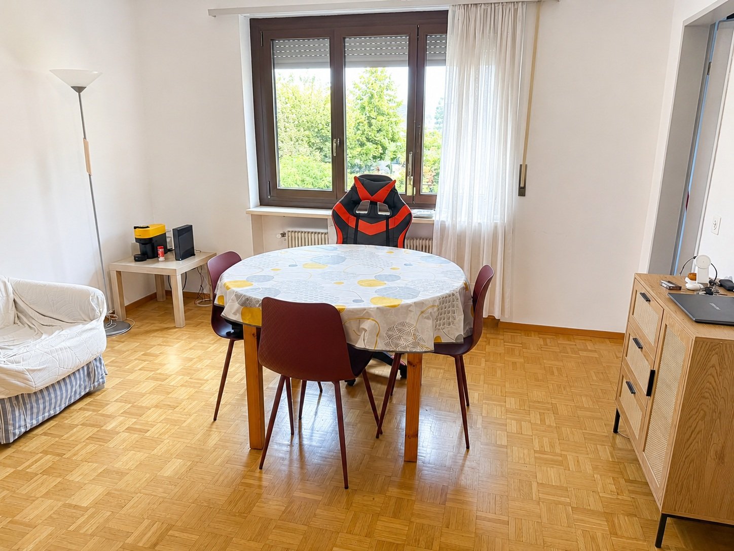 2 ½ rooms furnished flat