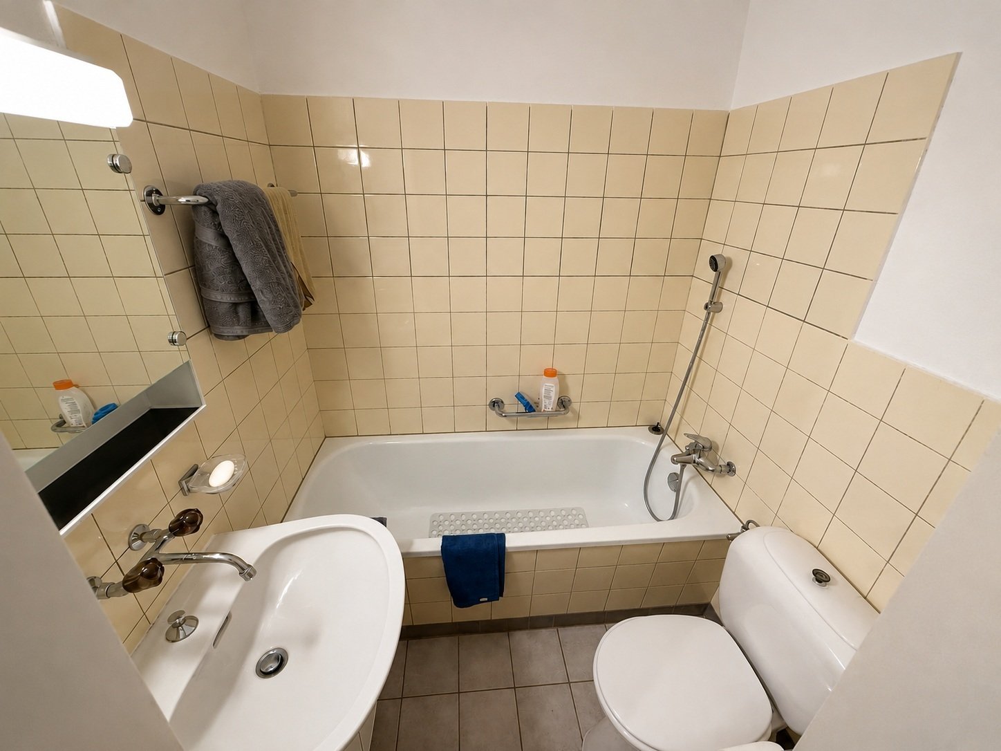 2 ½ rooms furnished flat