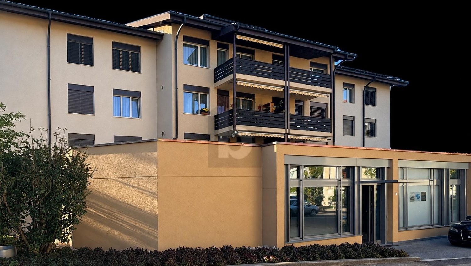 320m² commercial land