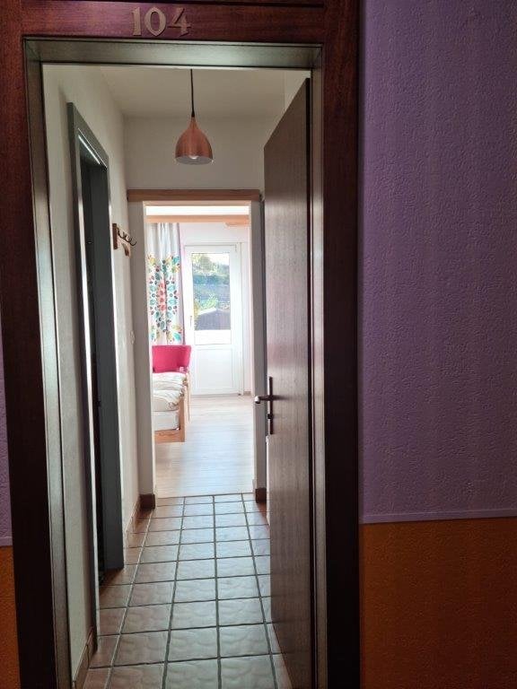 1 room single room
