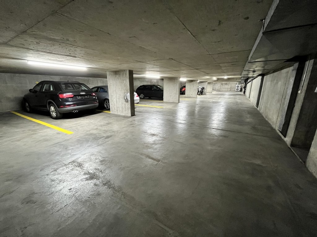 Underground slot, photo 2 of 3