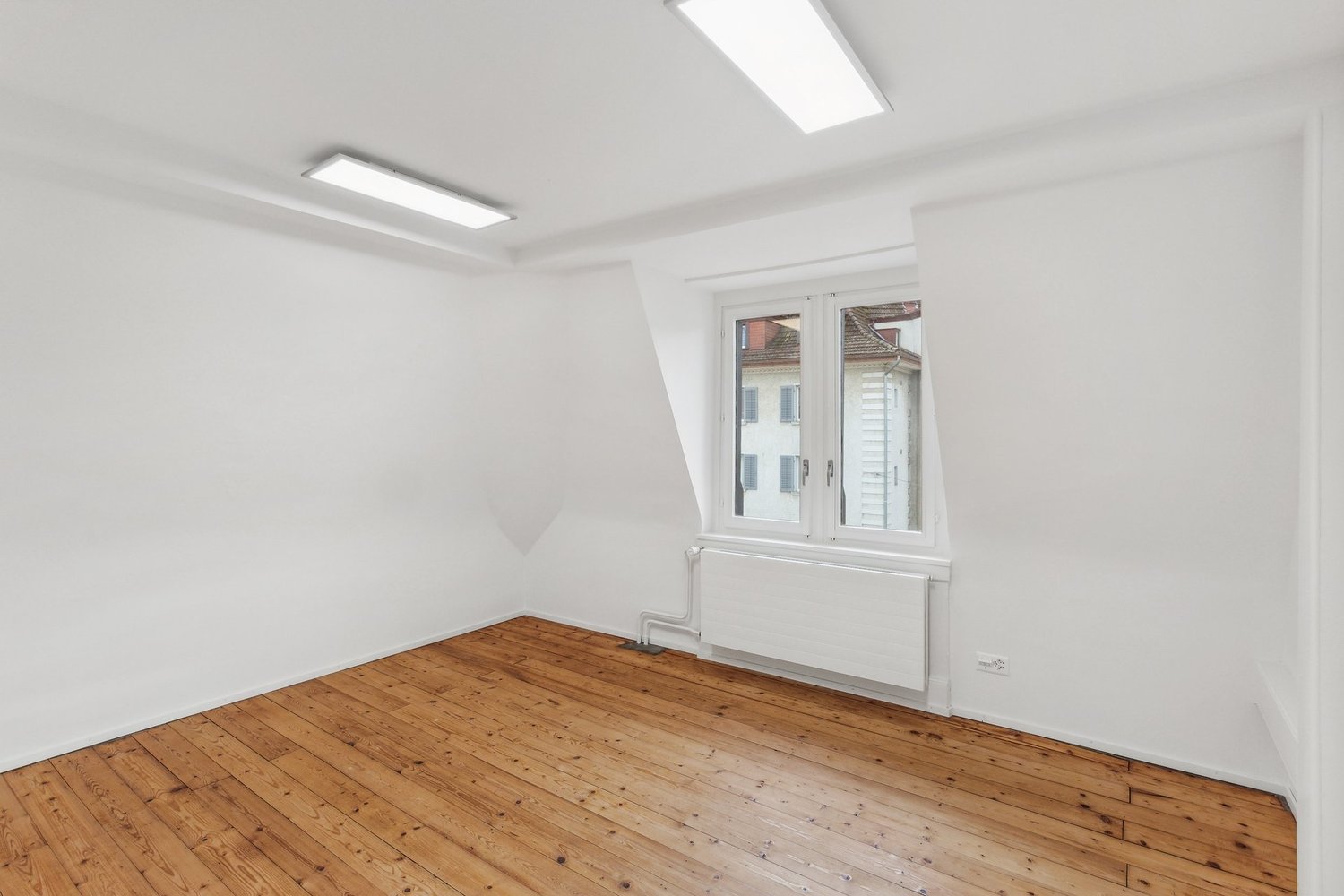 13m² office, photo 4 of 8
