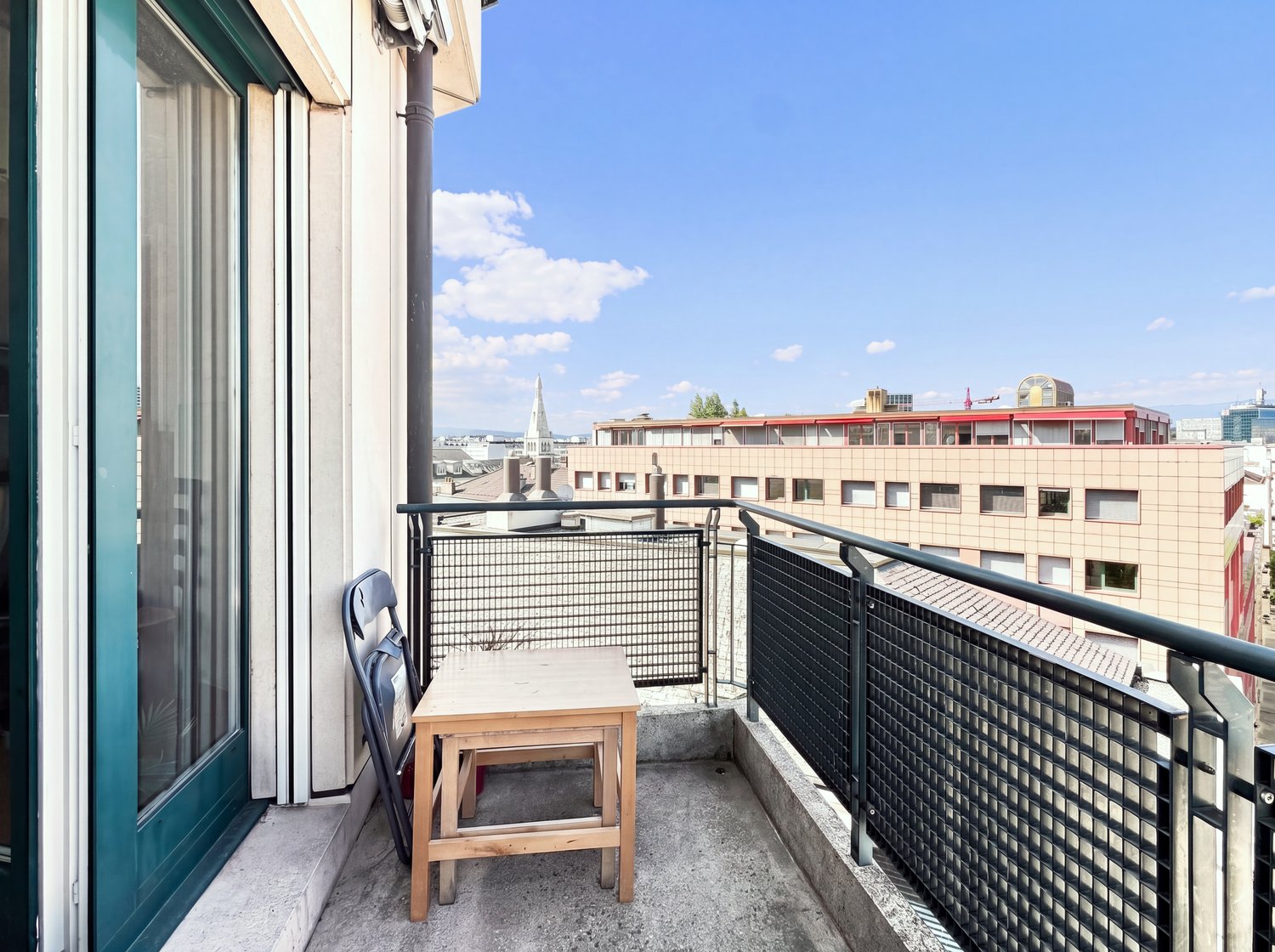 4 rooms apartment, photo 2 of 10