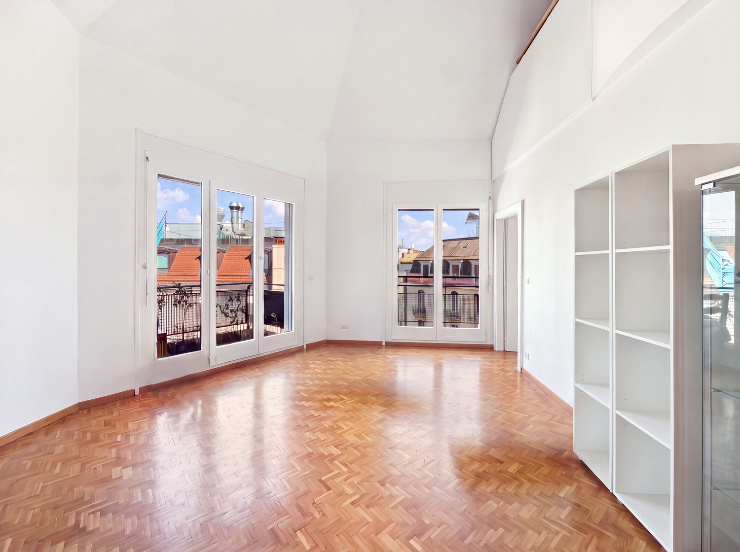 4 rooms apartment, photo 1 of 10
