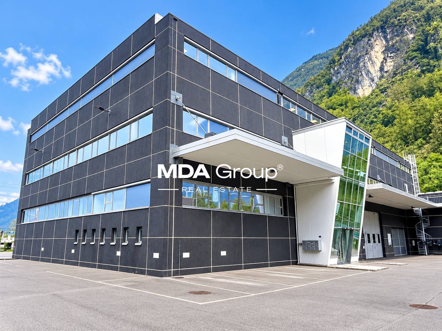 1500m² de local de stockage