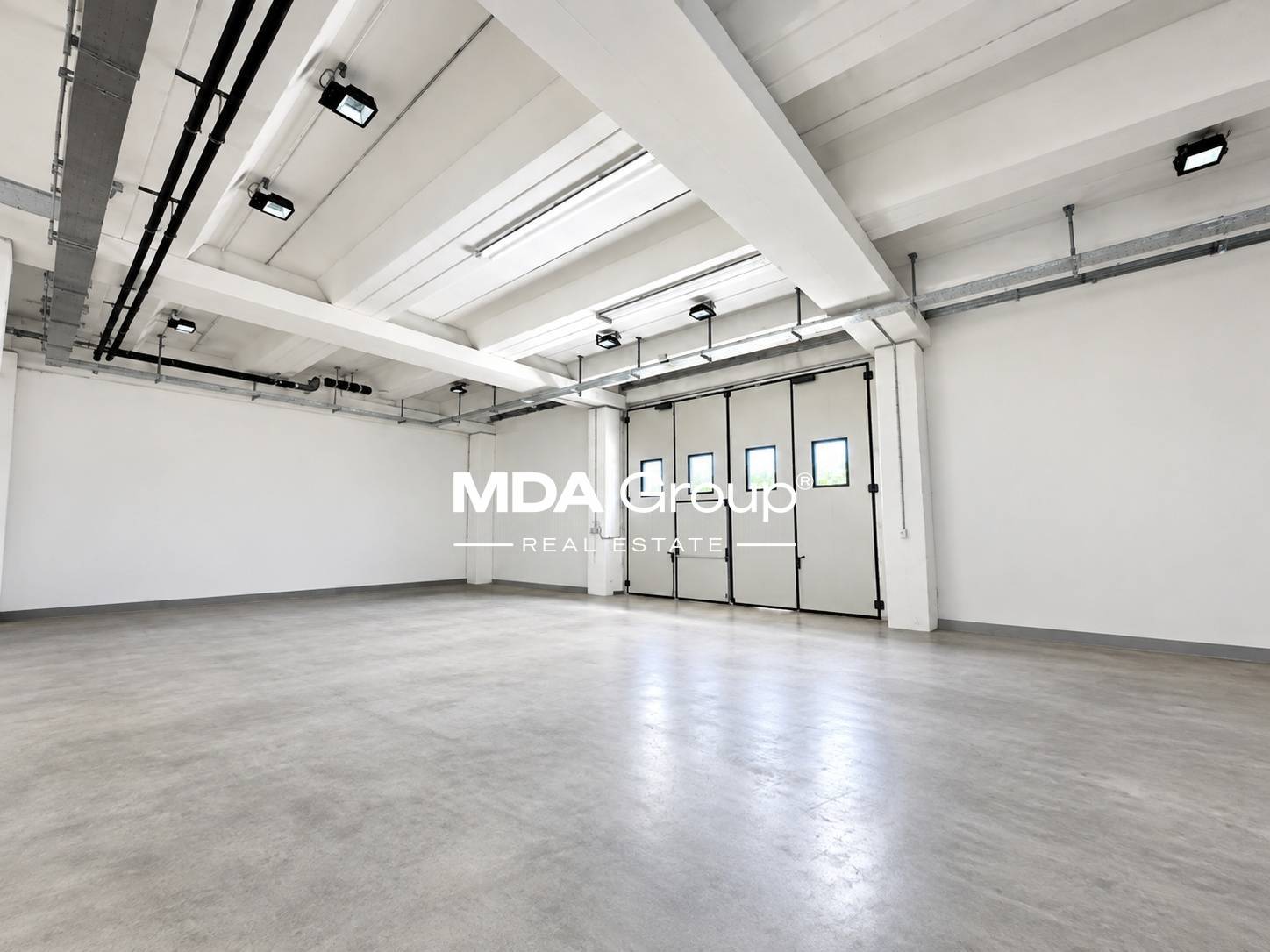 1500m² de local de stockage