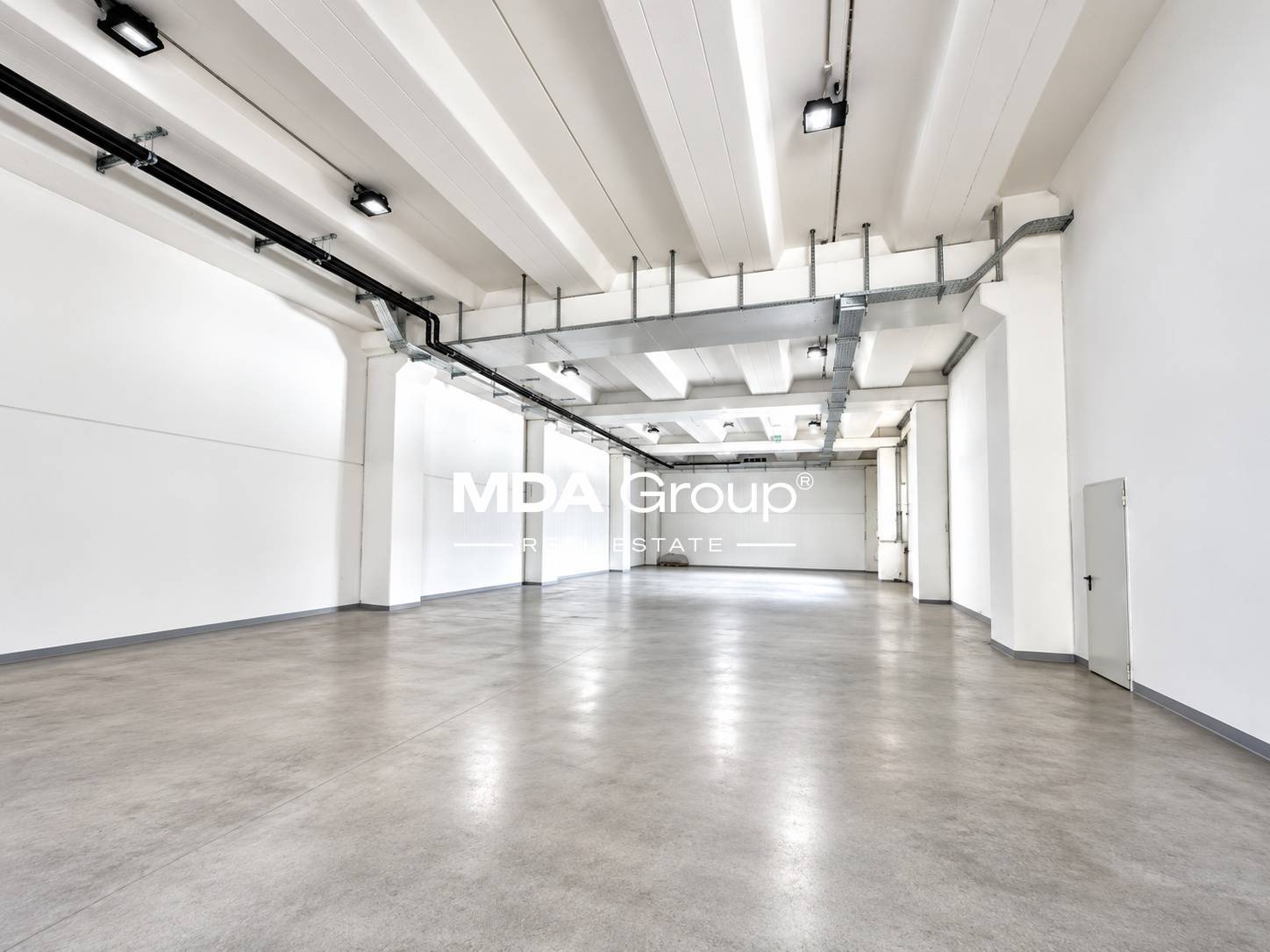 1500m² de local de stockage