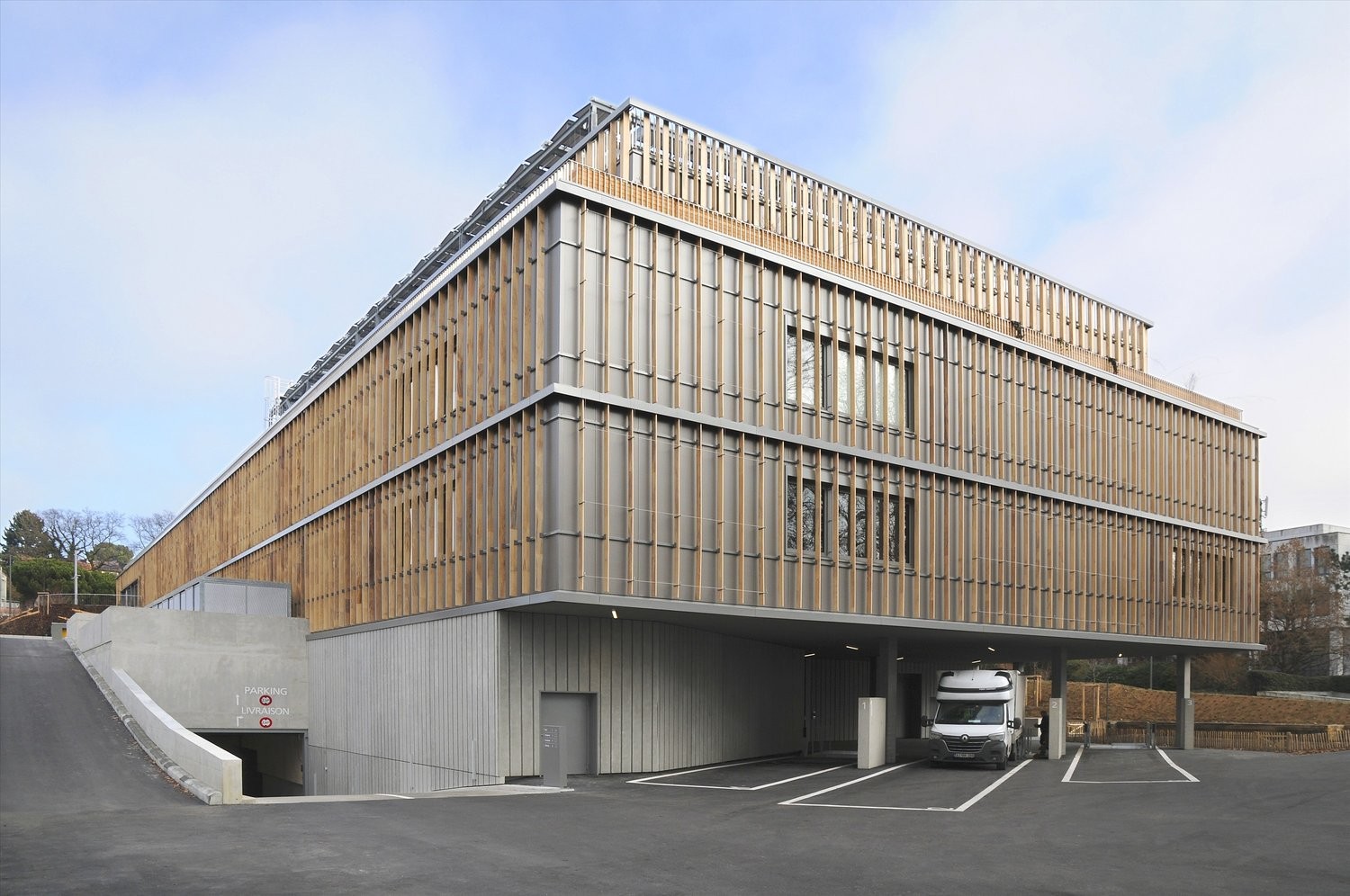 527m² storage room, photo 2 of 4