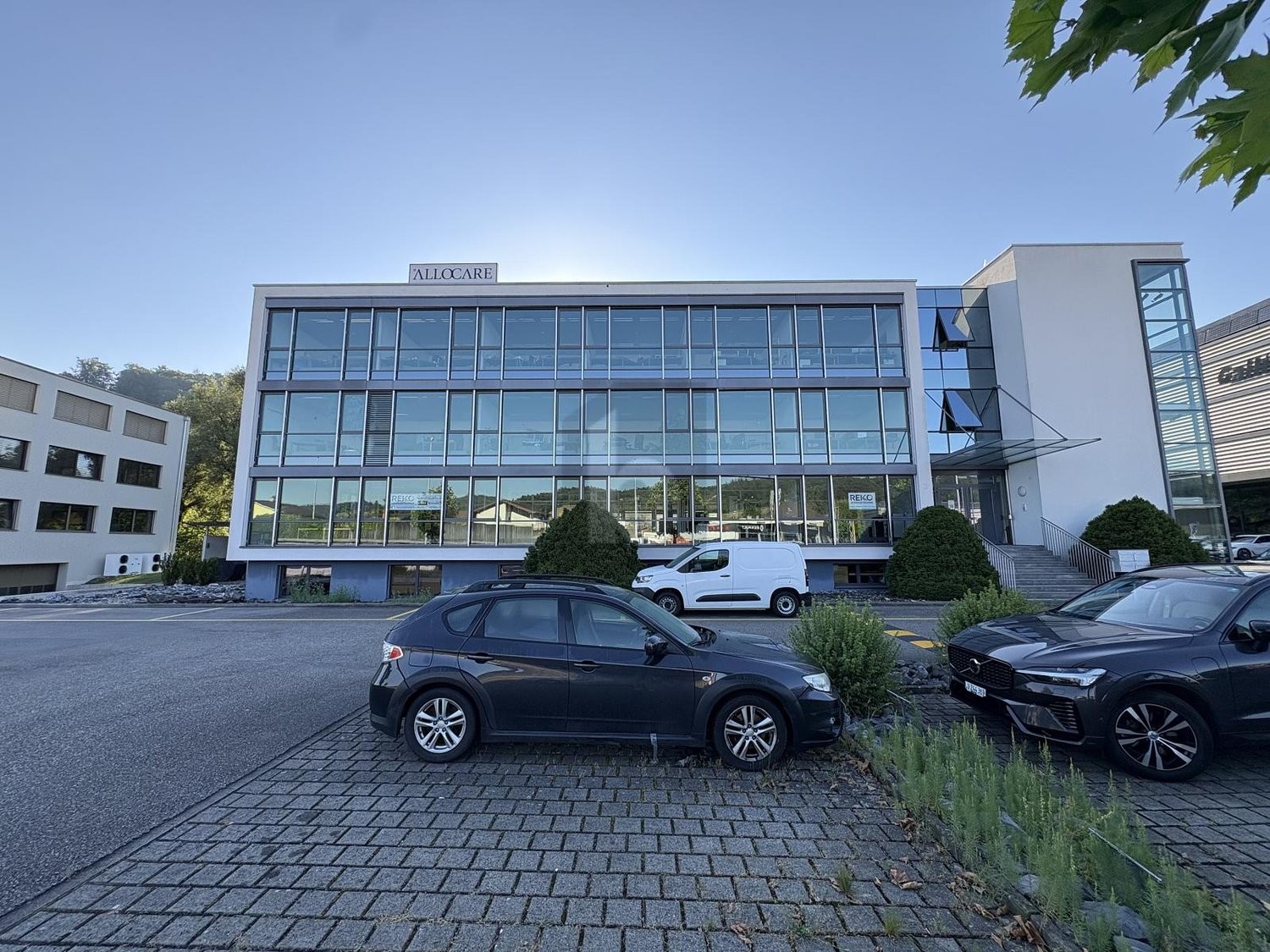 210m² office, photo 2 of 3
