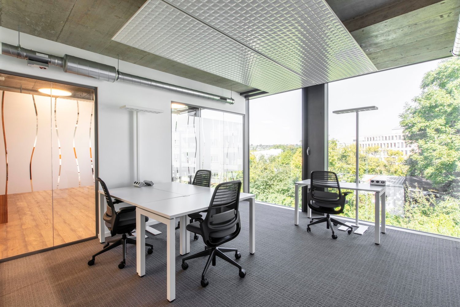 Office, photo 2 of 9