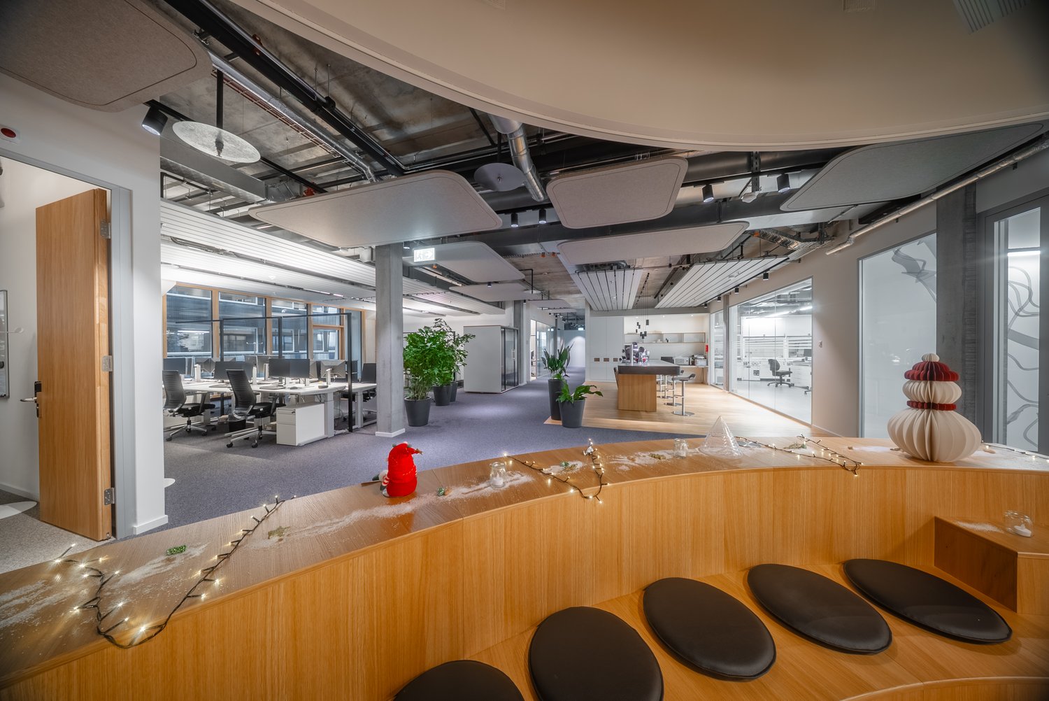 2468m² commercial, photo 6 of 10