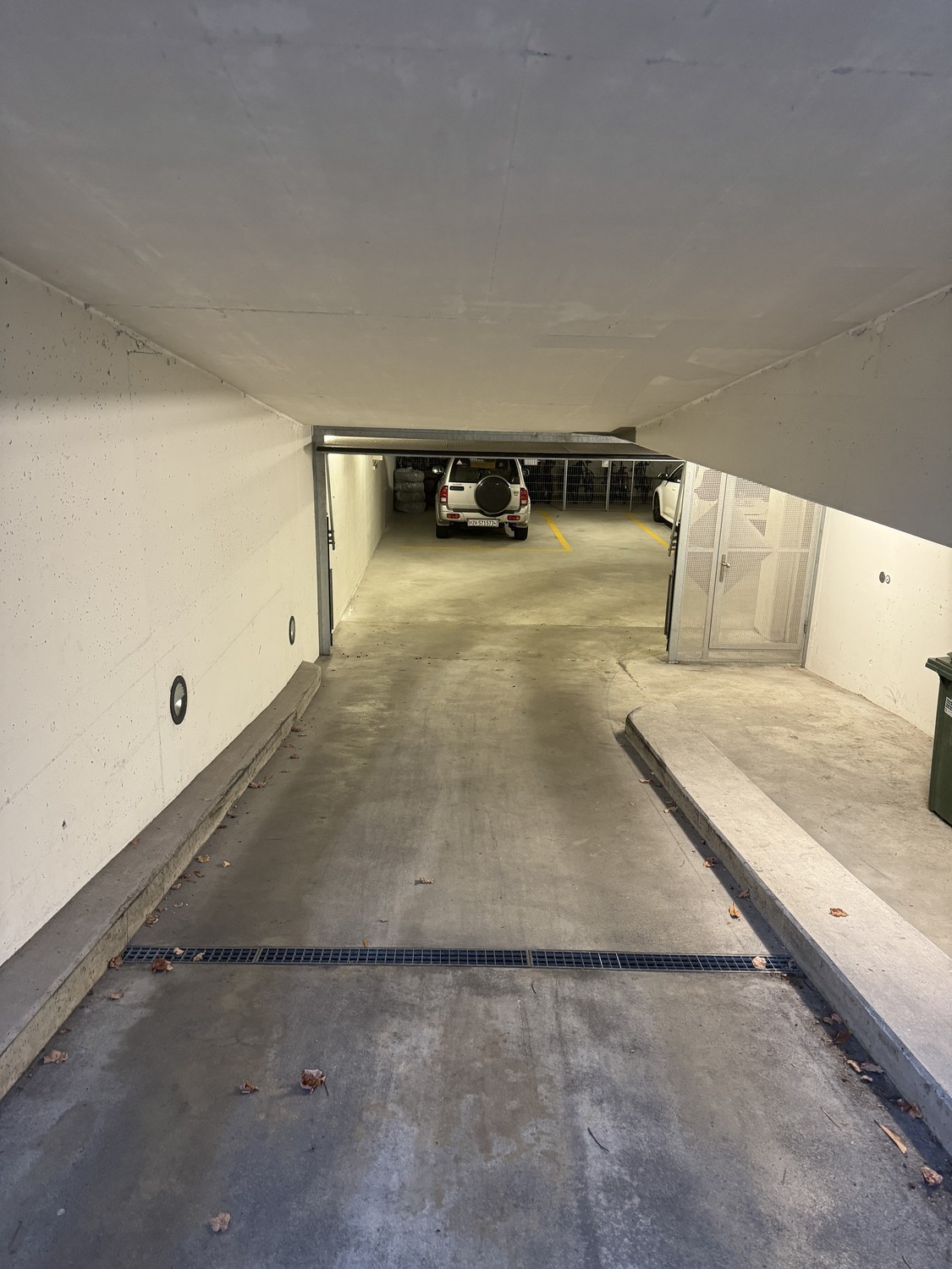 Underground slot, photo 2 of 3