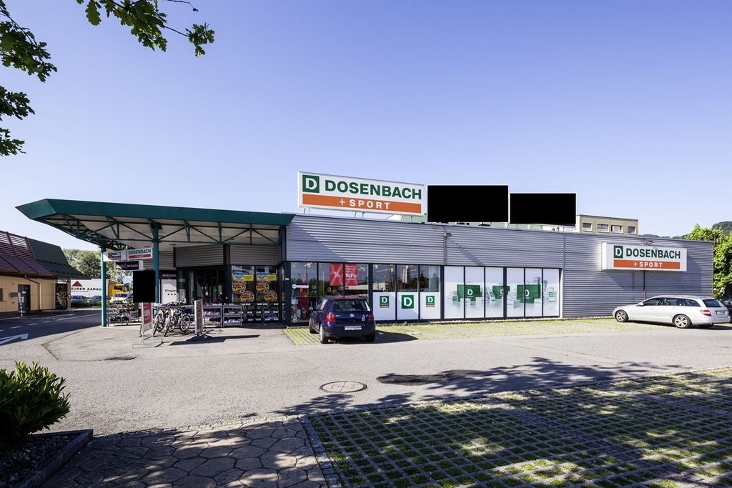 849m² shop, photo 3 of 5