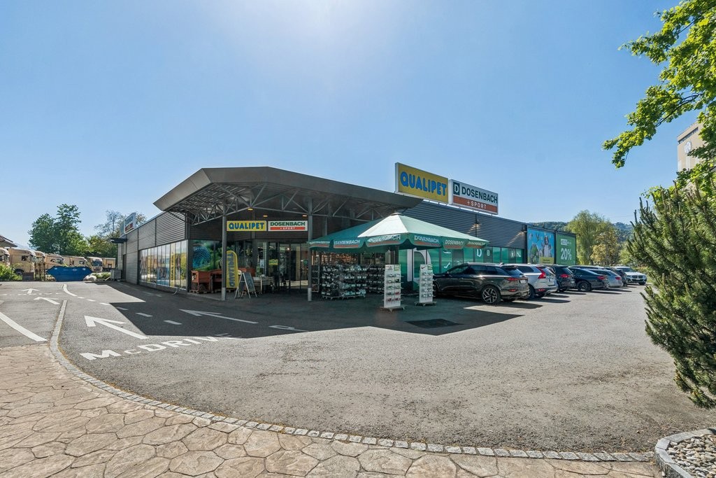 849m² shop, photo 1 of 5