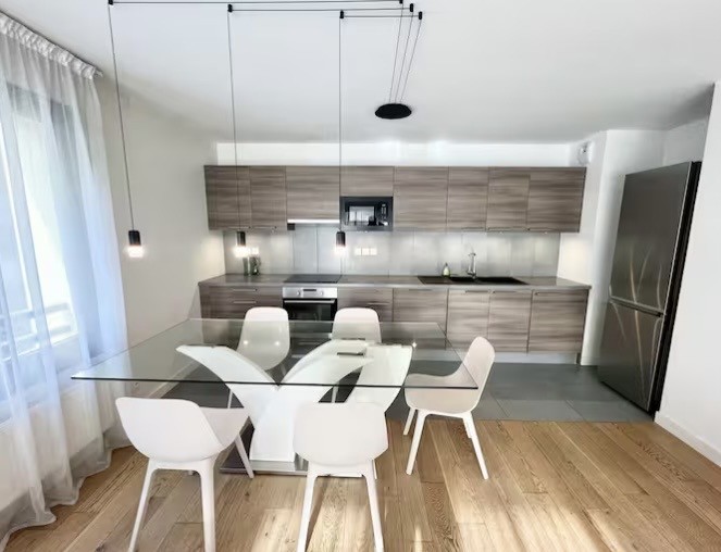 5 rooms apartment