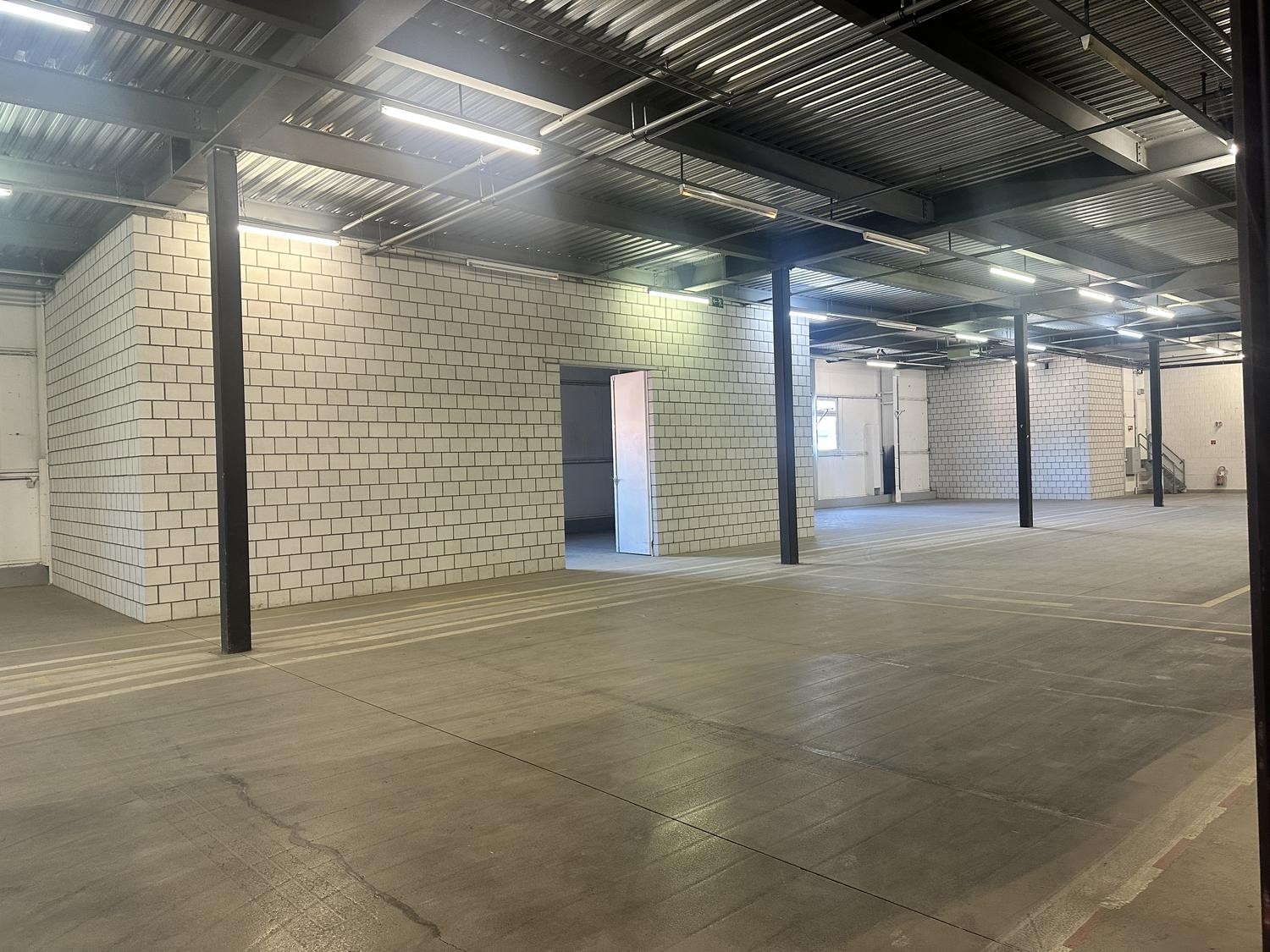 1740m² commercial, photo 8 of 10