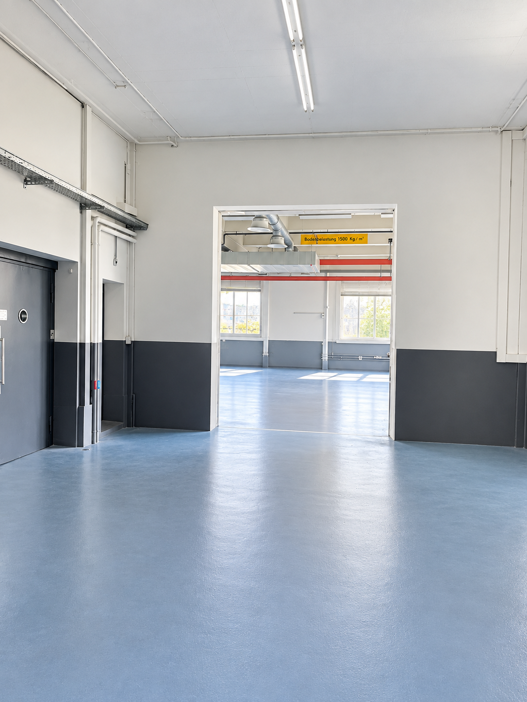 400m² industrial object, photo 4 of 5
