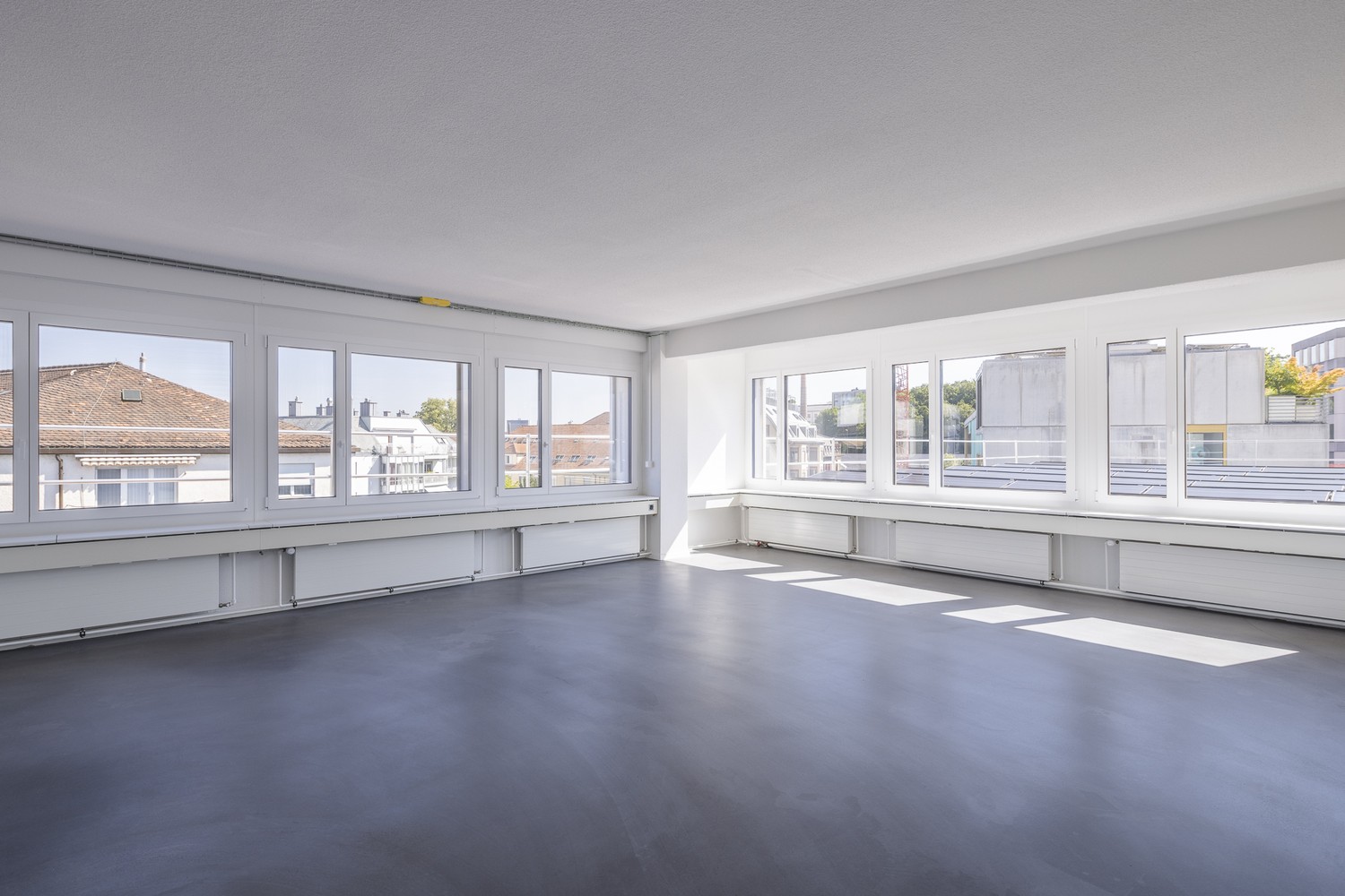 241m² office, photo 4 of 10