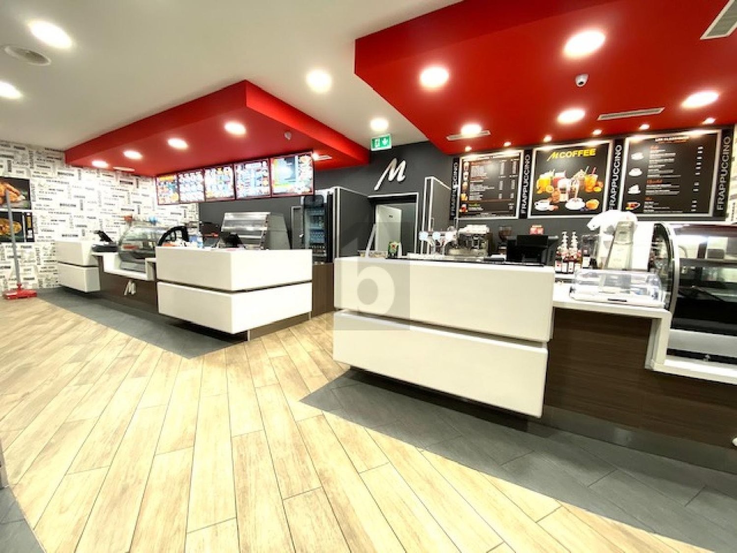 Ristorante 260m², foto 3 di 4
