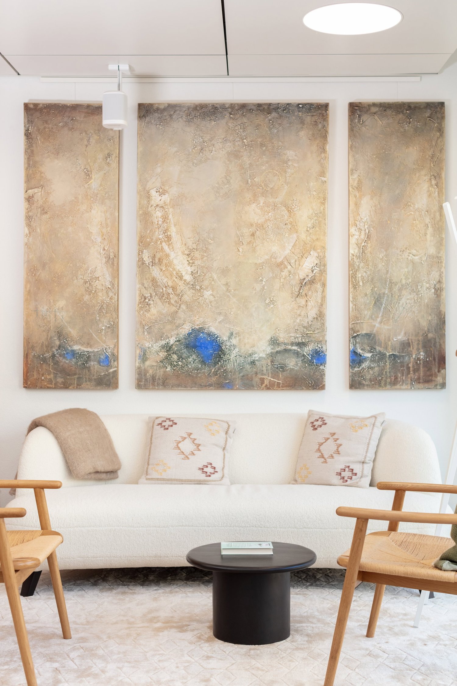 60m² office