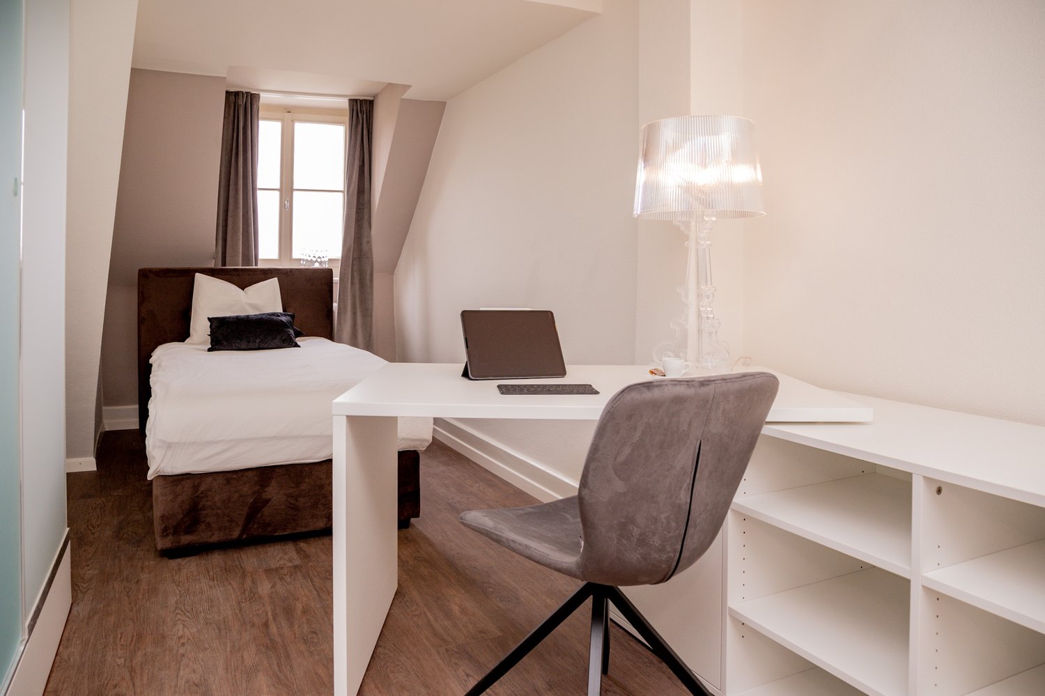 1 room furnished flat, photo 1 of 10