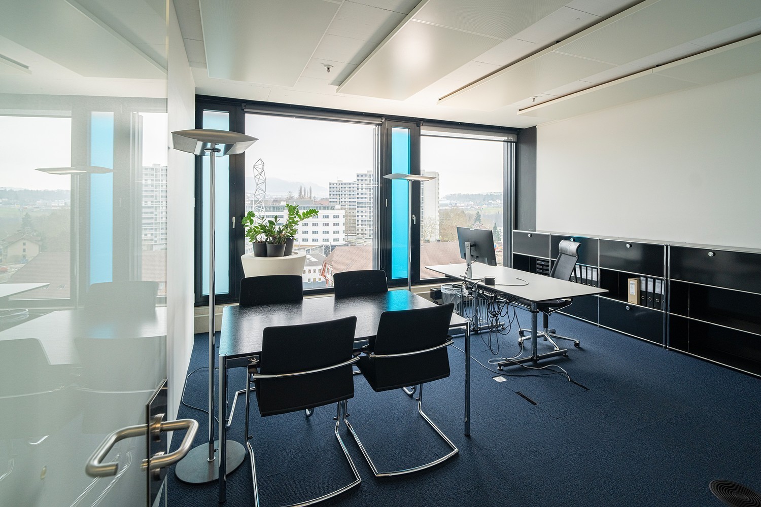 1300m² commercial, Foto 1 von 10