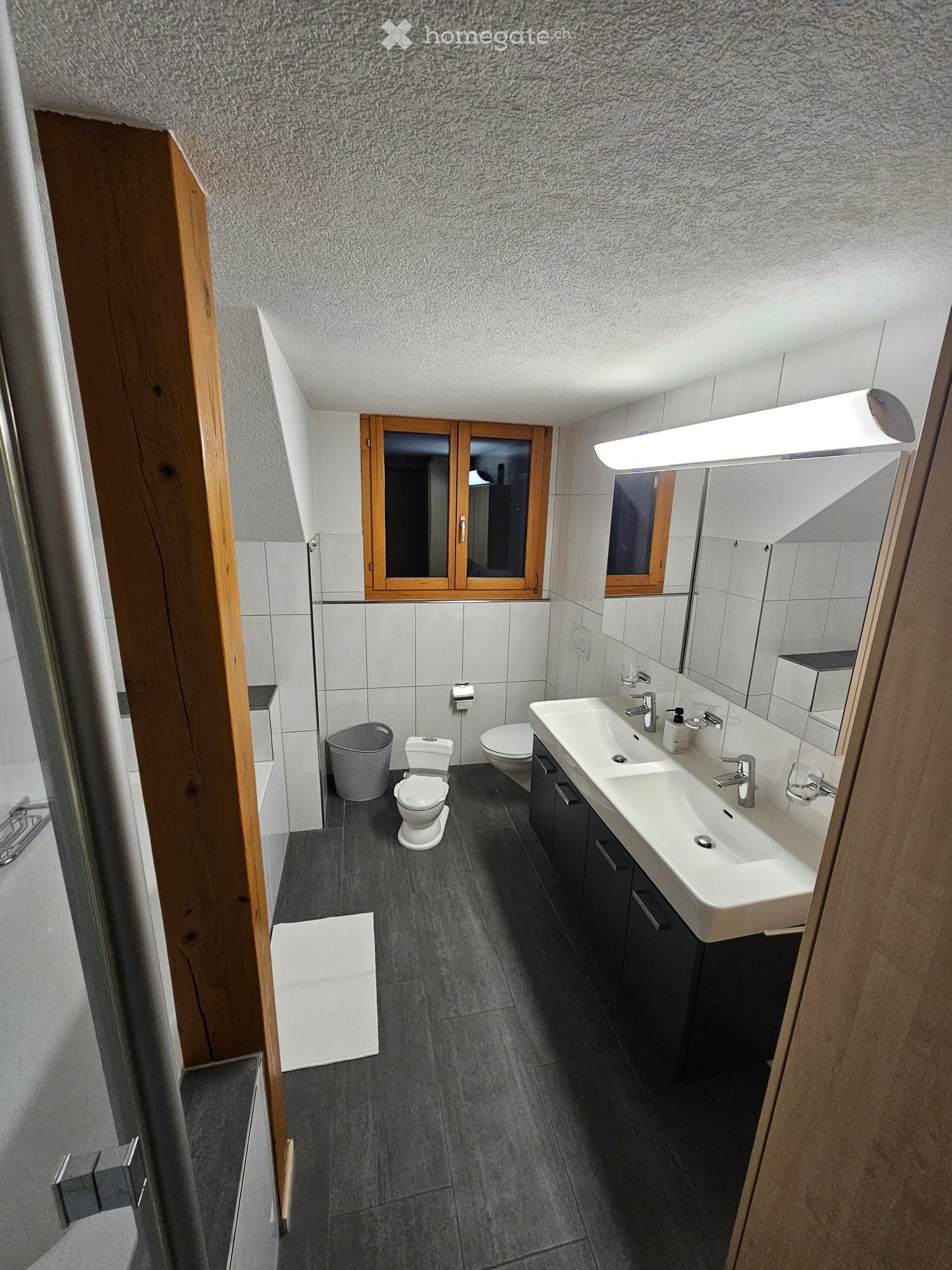 6 rooms apartment, photo 2 of 5