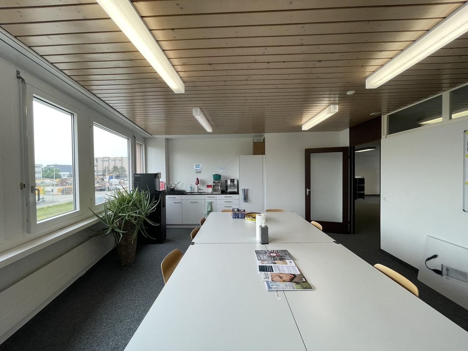 Office, photo 4 of 5