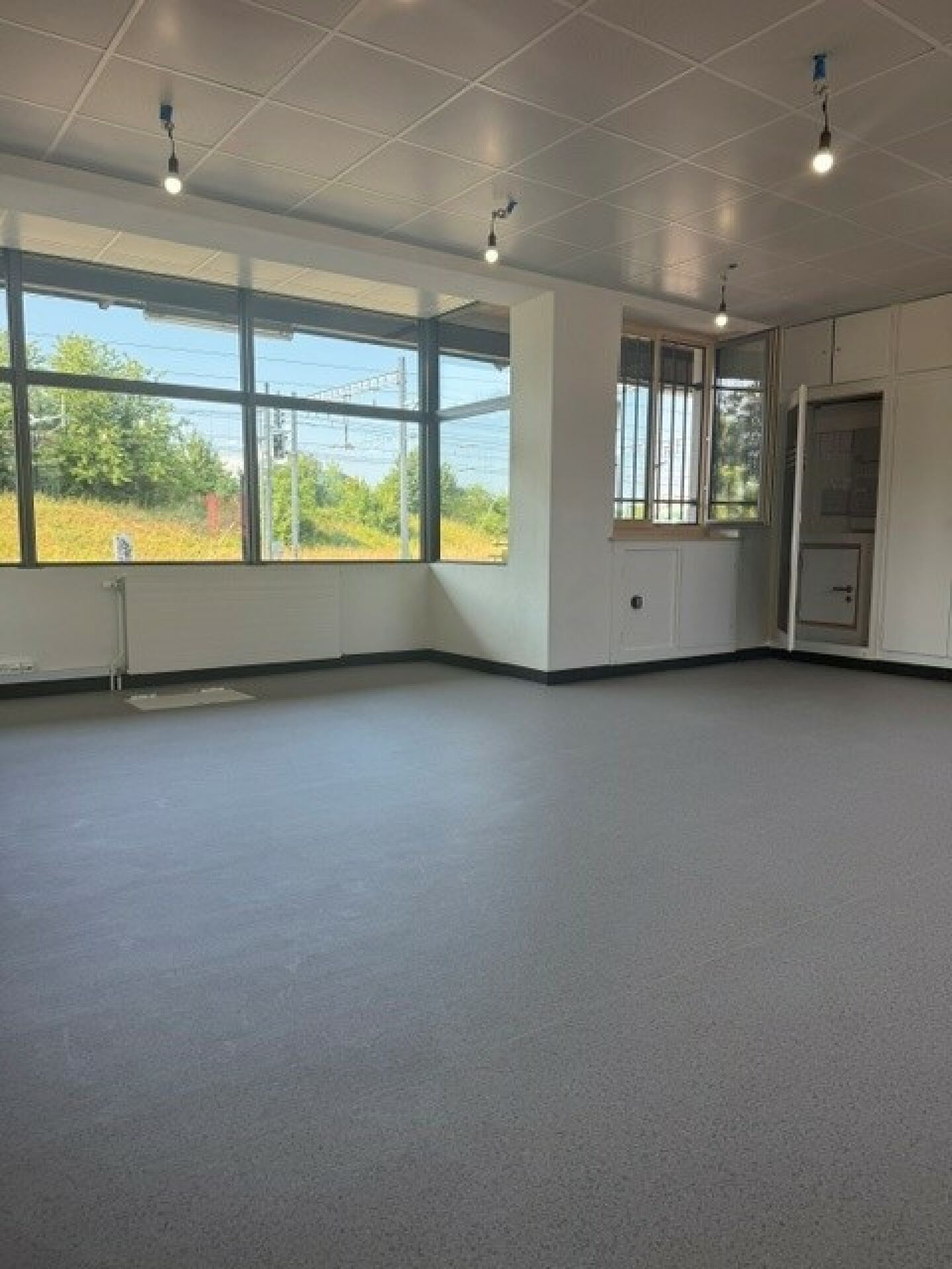 110m² commercial, photo 2 of 6
