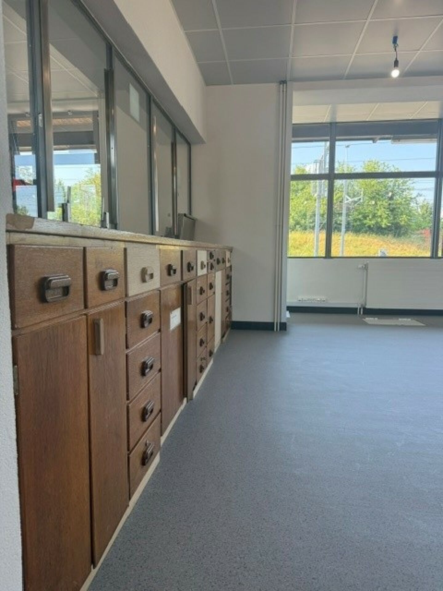 110m² commercial, photo 1 of 6