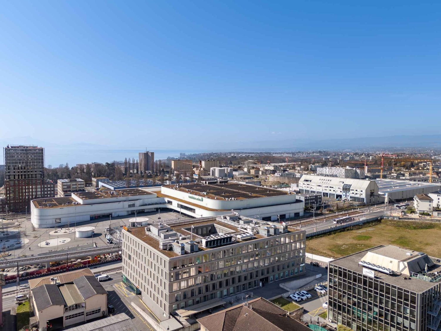 2100m² office, photo 2 of 10