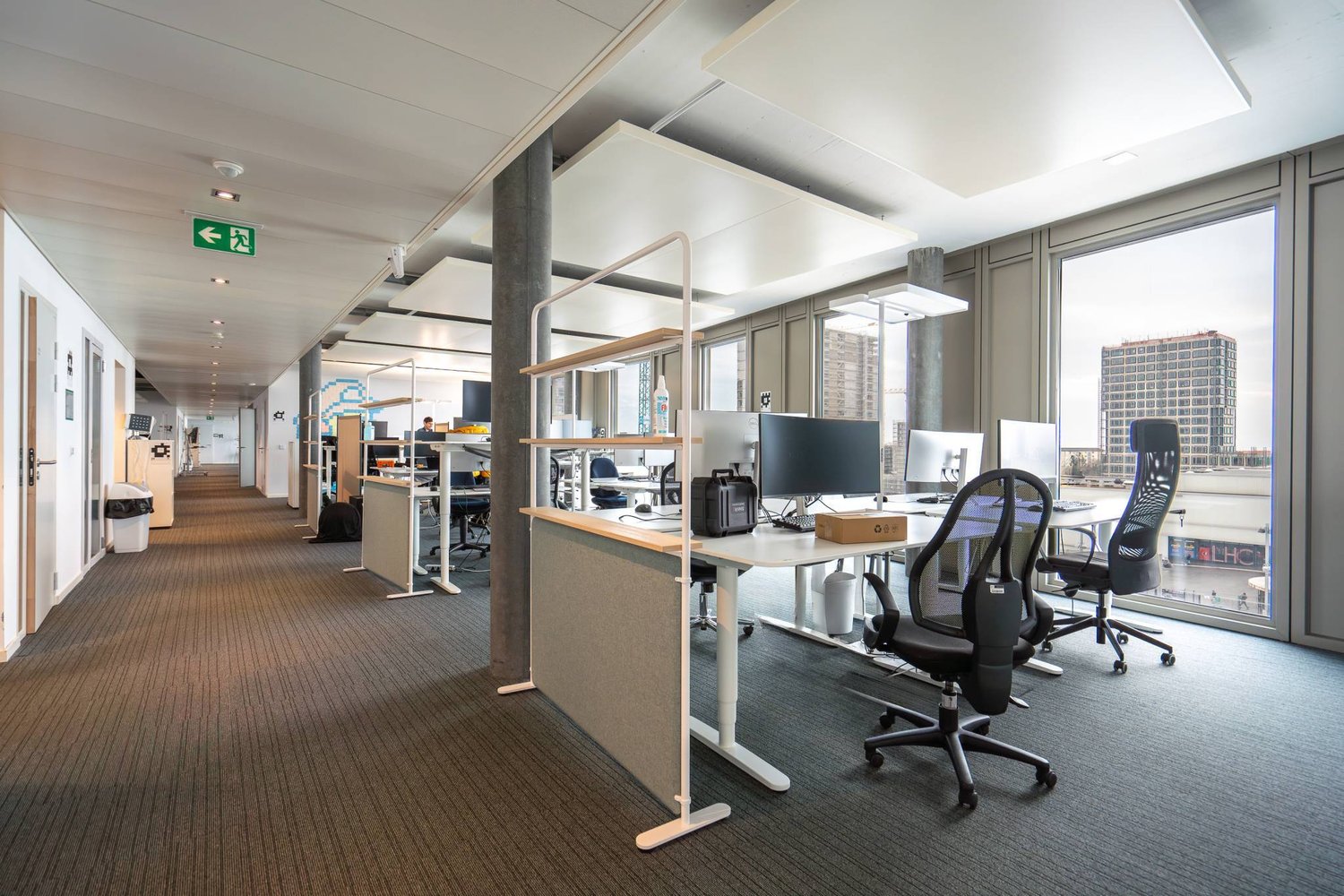 2100m² office, photo 9 of 10