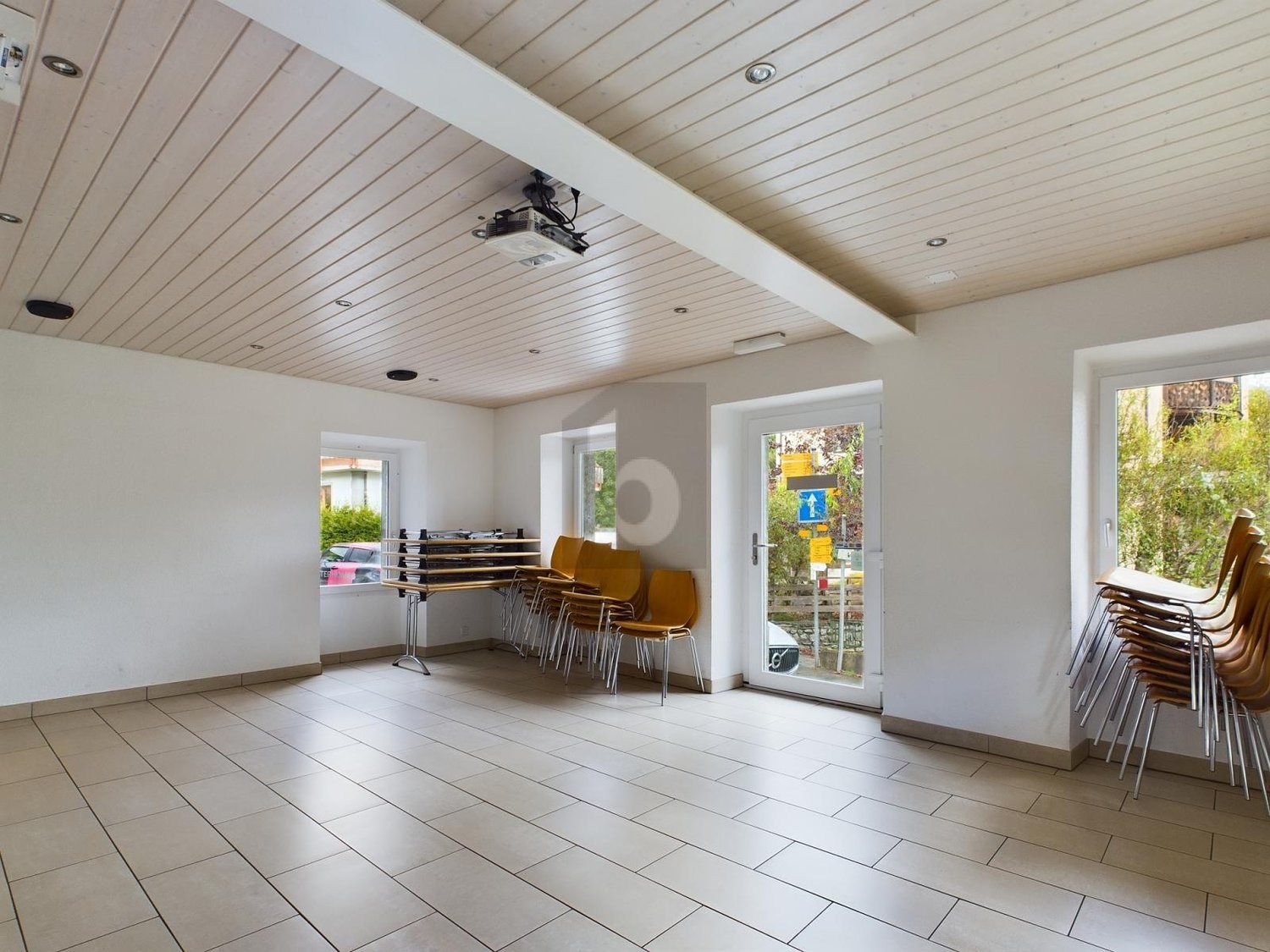 12 ½ rooms multi family house