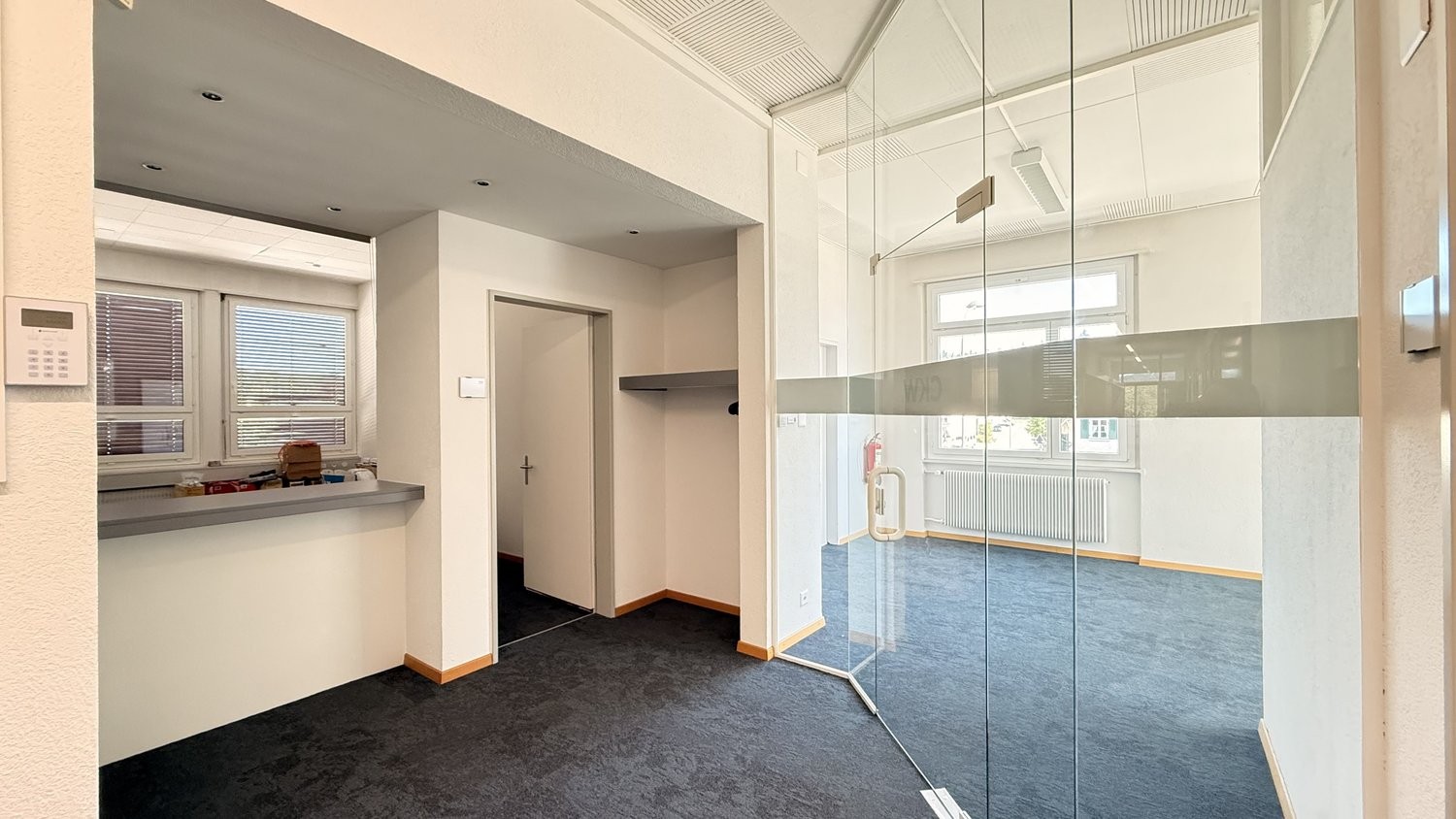 Office, photo 5 of 10