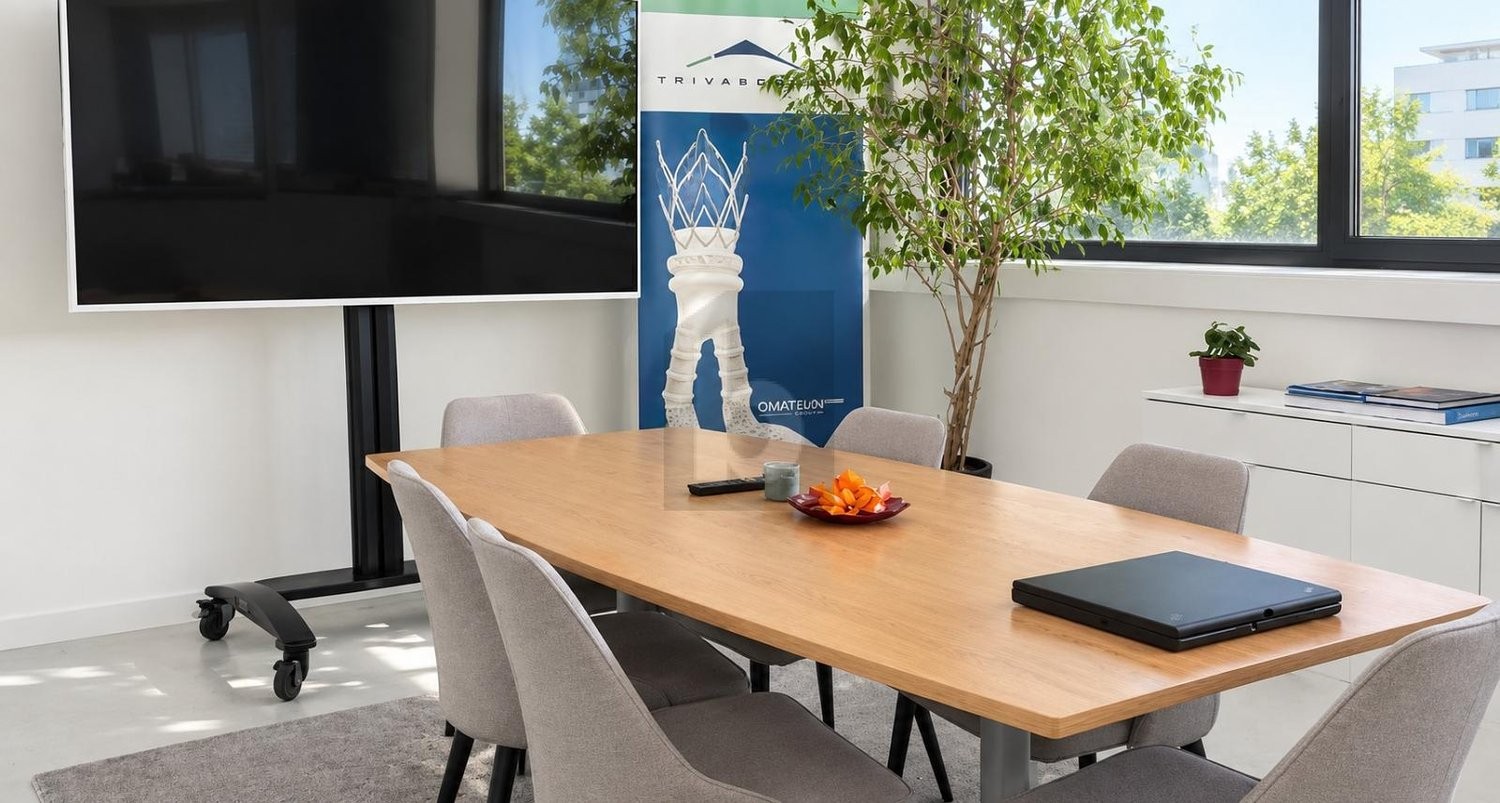 170m² office