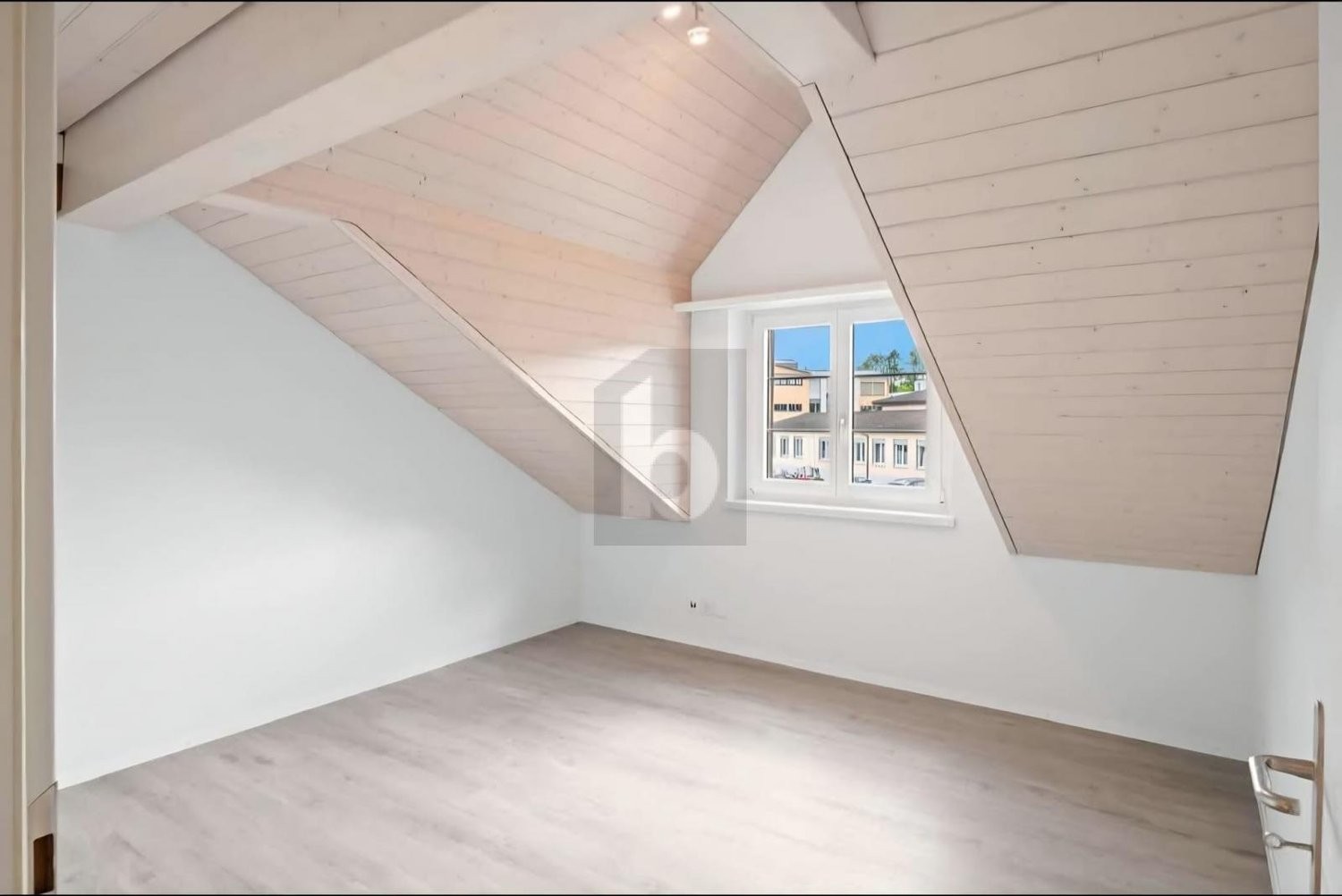 3 ½ rooms roof flat, photo 1 of 4