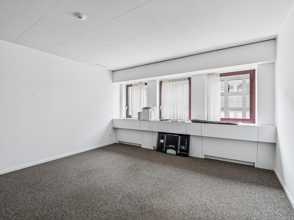 158m² office, foto 10 di 10