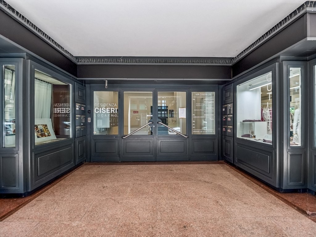 158m² office, foto 2 di 10