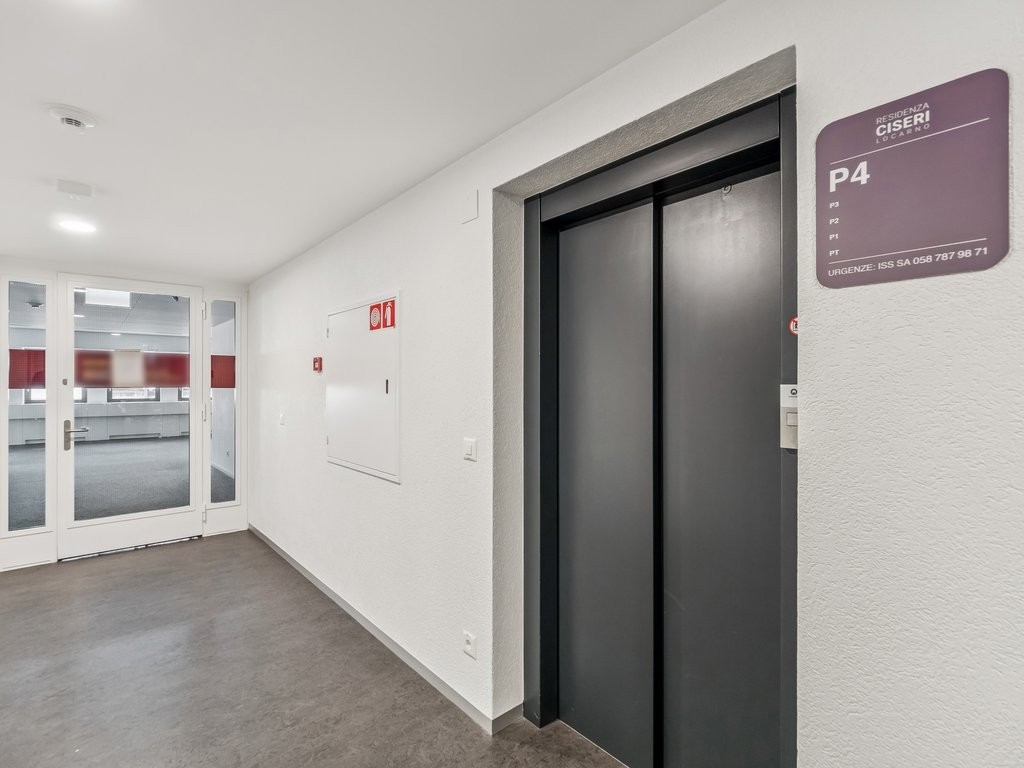 158m² office, foto 1 di 10